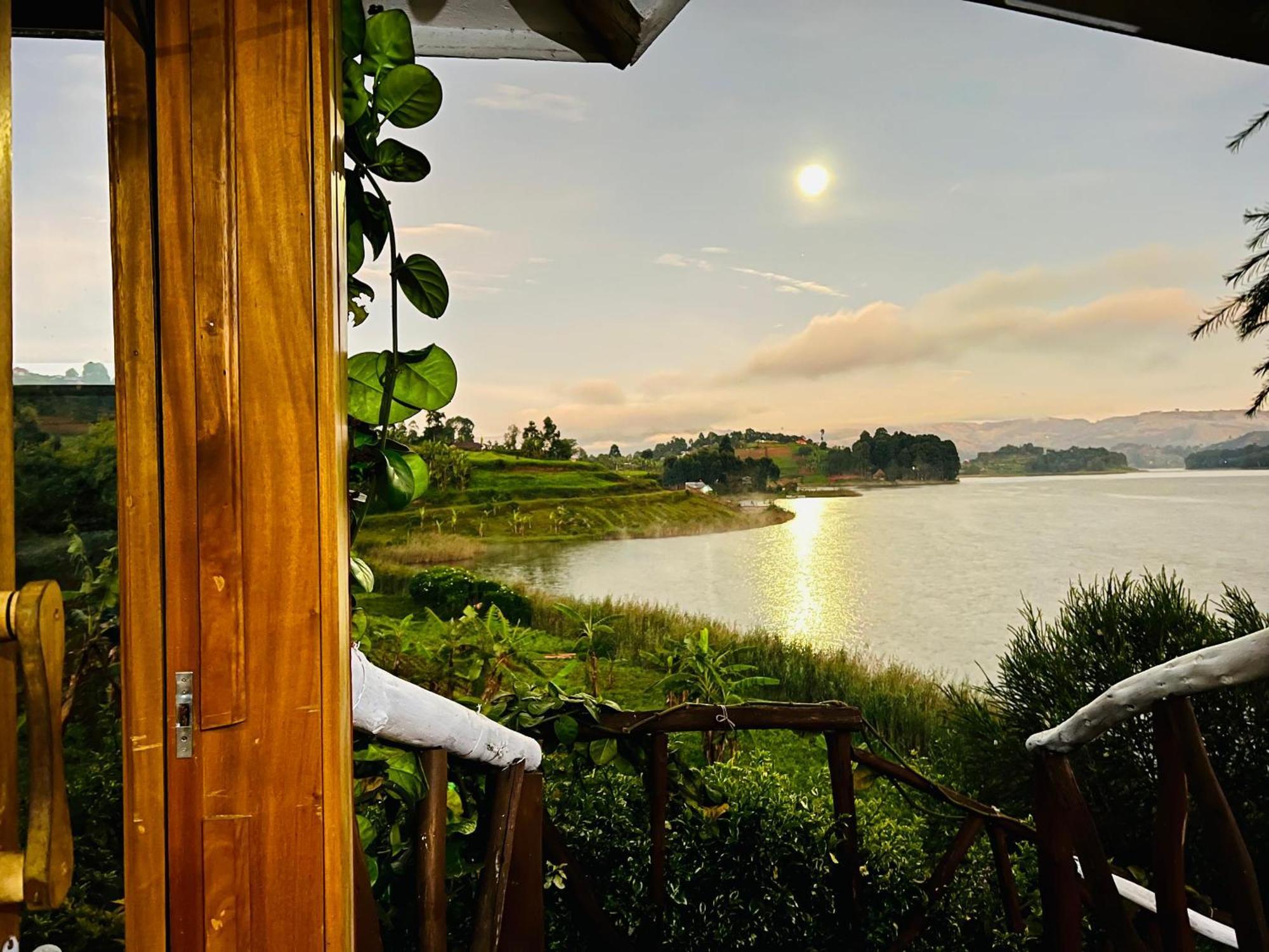 Lake Bunyonyi Rock Resort Kabale Exterior photo